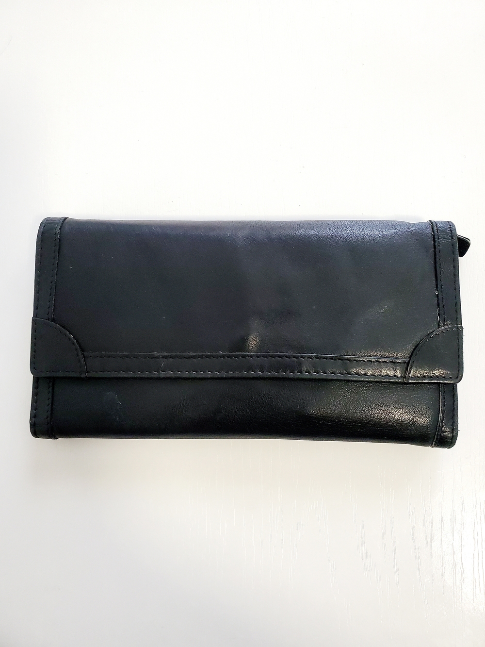 Elegant Black Leather Women's Wallet - Minimalist Fold Design